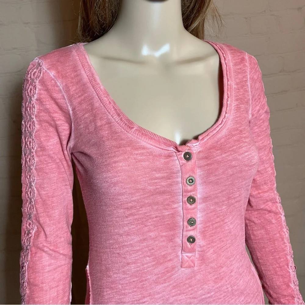 Free People Shell Stitch Long Sleeve Coral Pink Henley Size XS